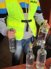 Mundurowi ujawnili nielegalną produkcję alkoholu