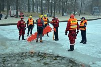 Policjanci, strażacy oraz ratownicy WOPR-u o bezpieczeństwie nad wodą